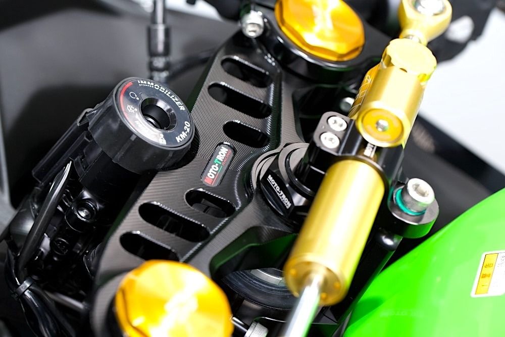 images/128294/cn-mototron-013-zx4r.jpg