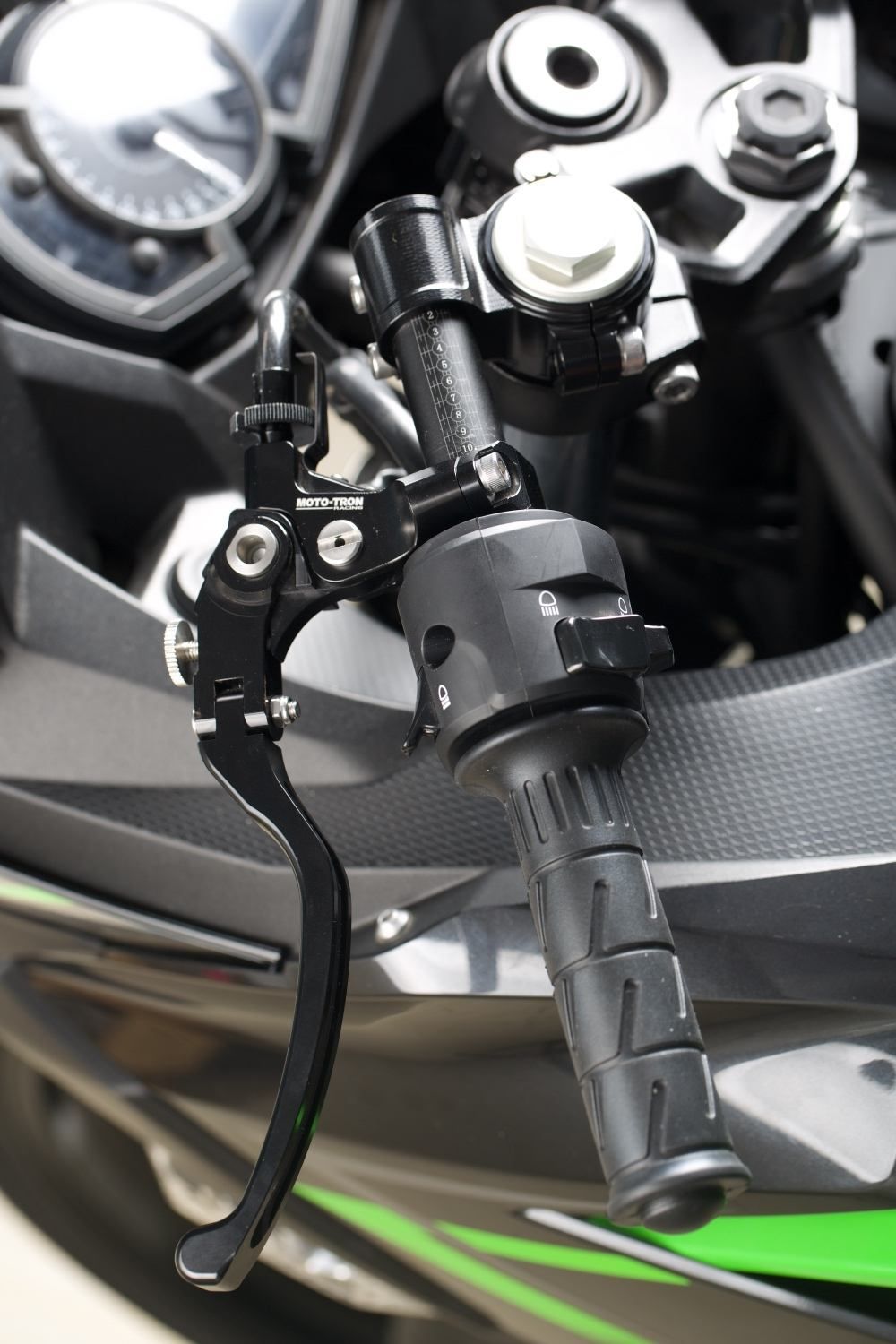 images/128294/cn-mototron-01501-ninja400.jpg