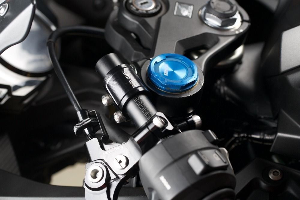 images/128294/cn-mototron-002-cbr250rr.jpg
