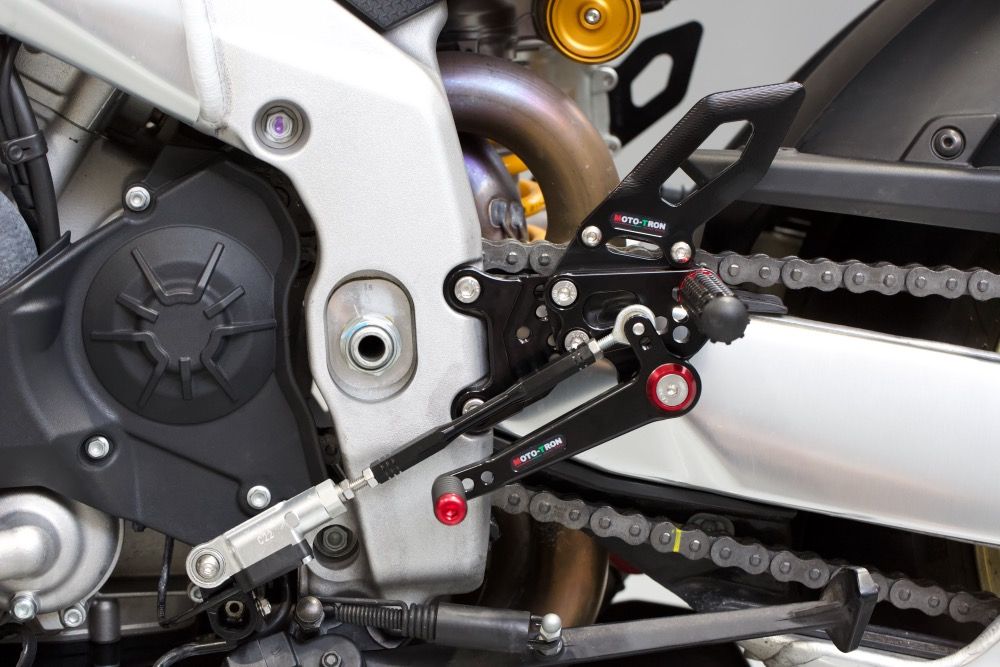images/157420/RS-AP05-Black-red-1.jpg